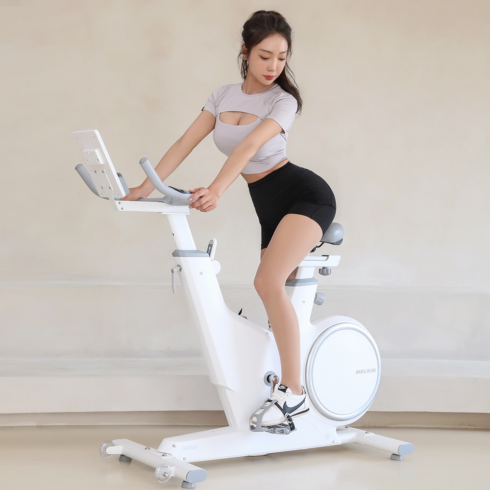 멜킨 실내자전거 젠틀 마그네틱 스피닝 스핀바이크 가정용 사이클 헬스 운동 기구 10kg